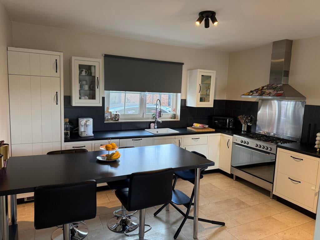 Volledige Keuken - beschikbaar midden Mei, Huis en Inrichting, Keuken | Complete keukens, Ophalen, Gebruikt, Wit, Hoekkeuken