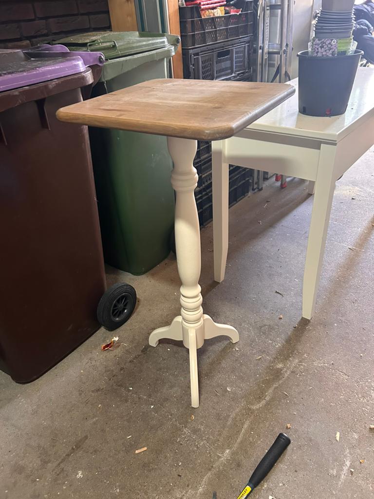 Mooie witte bewerkte poot met eiken blad., Verzenden, Zo goed als nieuw