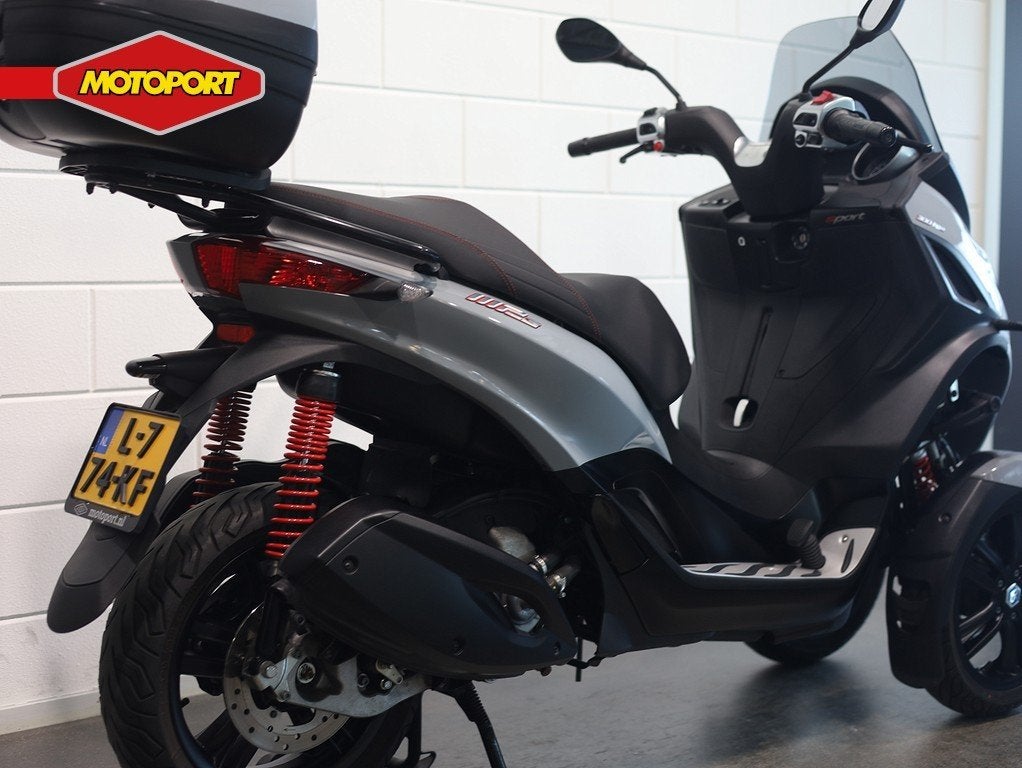 Piaggio MP 3 300 HPE (bj 2021), Piaggio & C .s.p.a., Viale Rinaldo Piaggio 25
56025  Pontedera, IT, Bedrijf, Verkoop@piaggio.nl