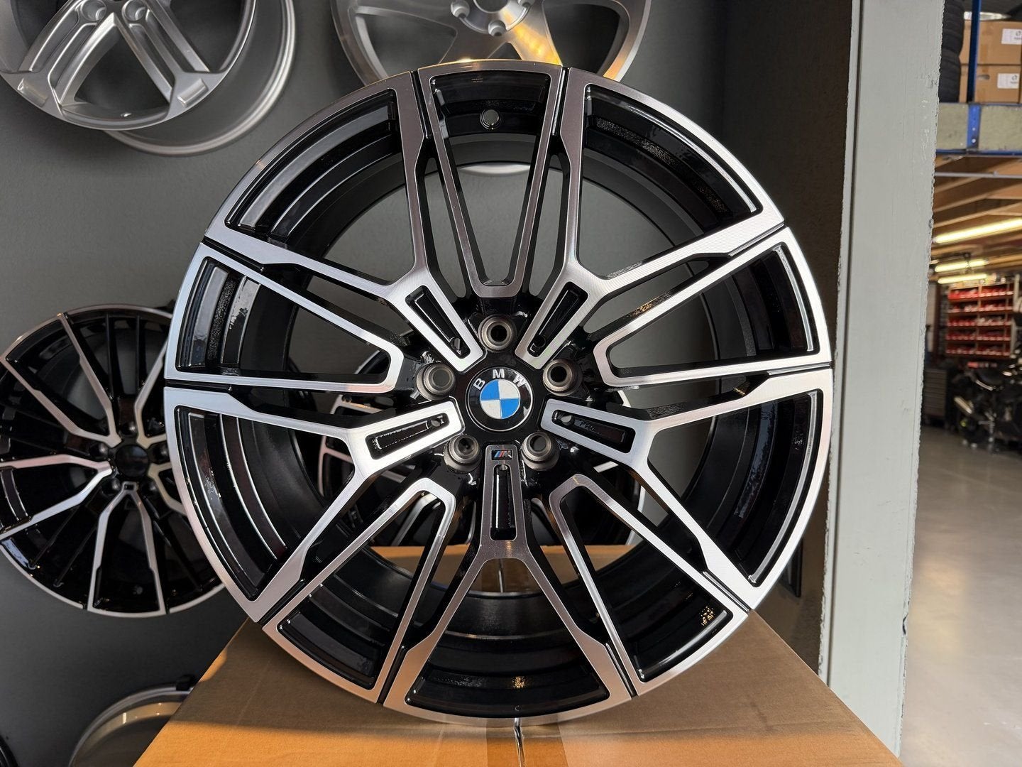 NIEUW 19inch BMW Style 825M Breedset Velgen 5x112 G30G20G15, 19 inch, -, -, Banden en Velgen