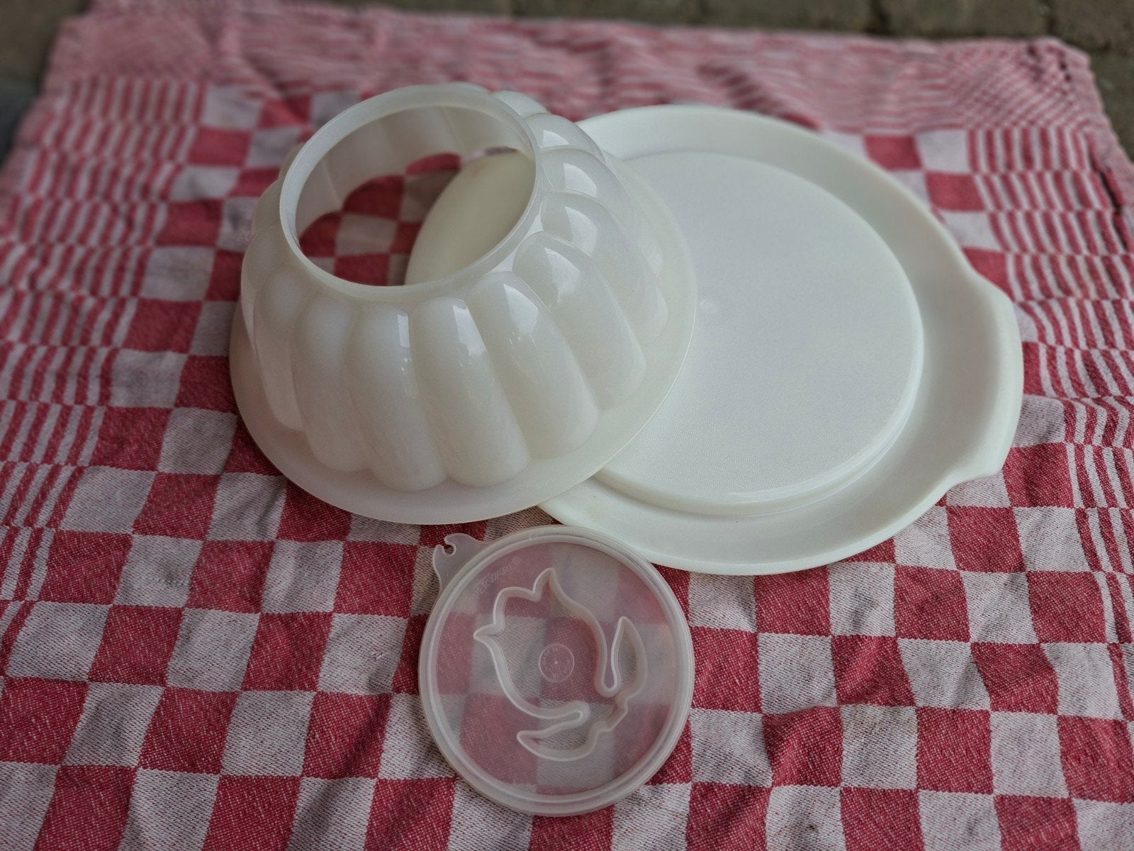 Tupperware Puddingvorm, Ophalen