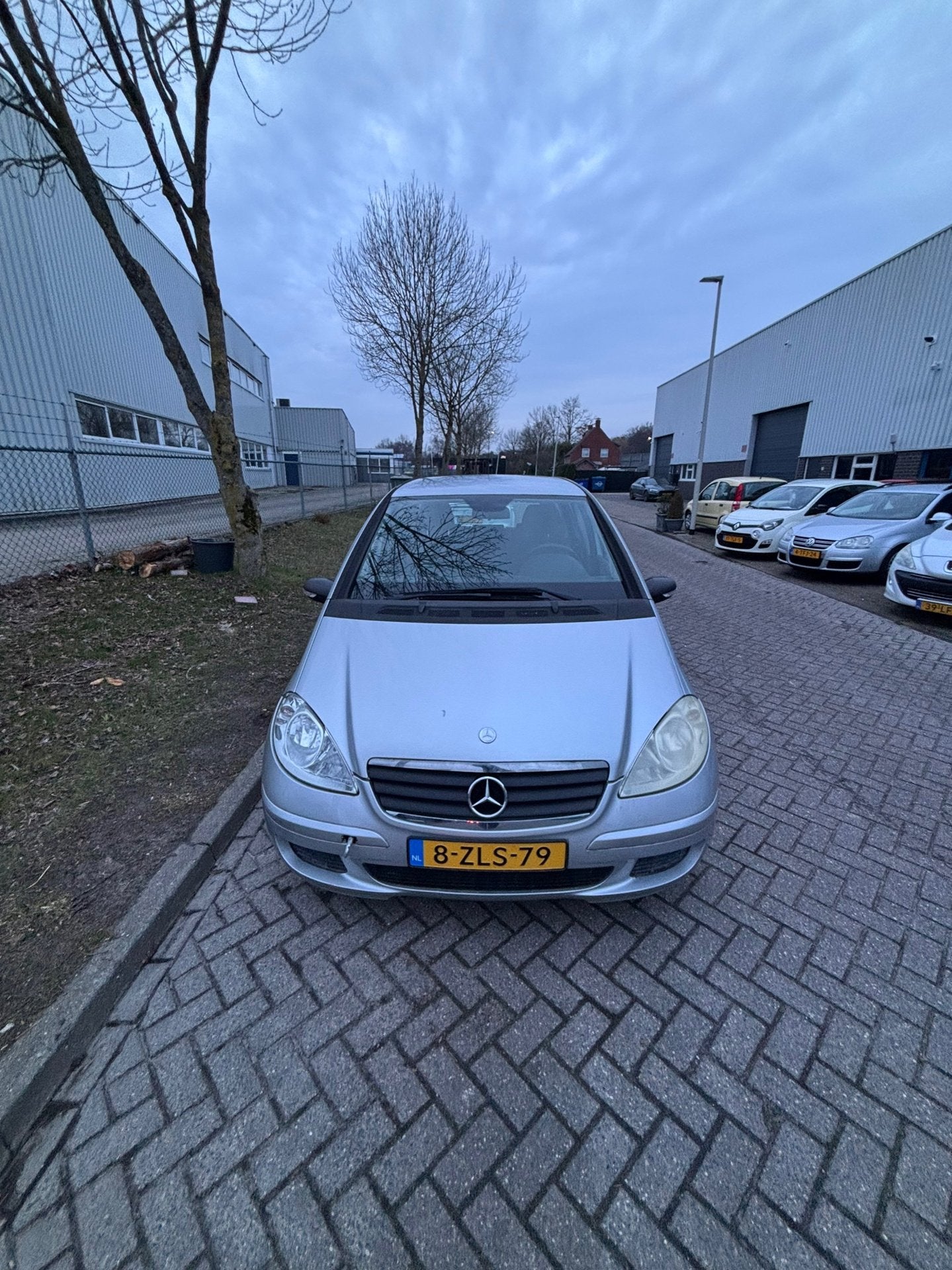 Mercedes-Benz A-klasse 150 Classic AUTOMAAT KAPOT, Auto's, Voorwielaandrijving, Zwart, 400 kg, 49 €/maand
