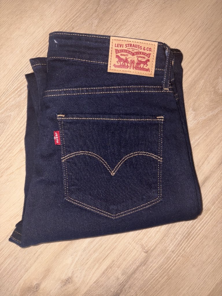 725 High Rise Bootcut Levi's W28 L32, W28 - W29 (confectie 36), Gedragen, Levi's, Verzenden