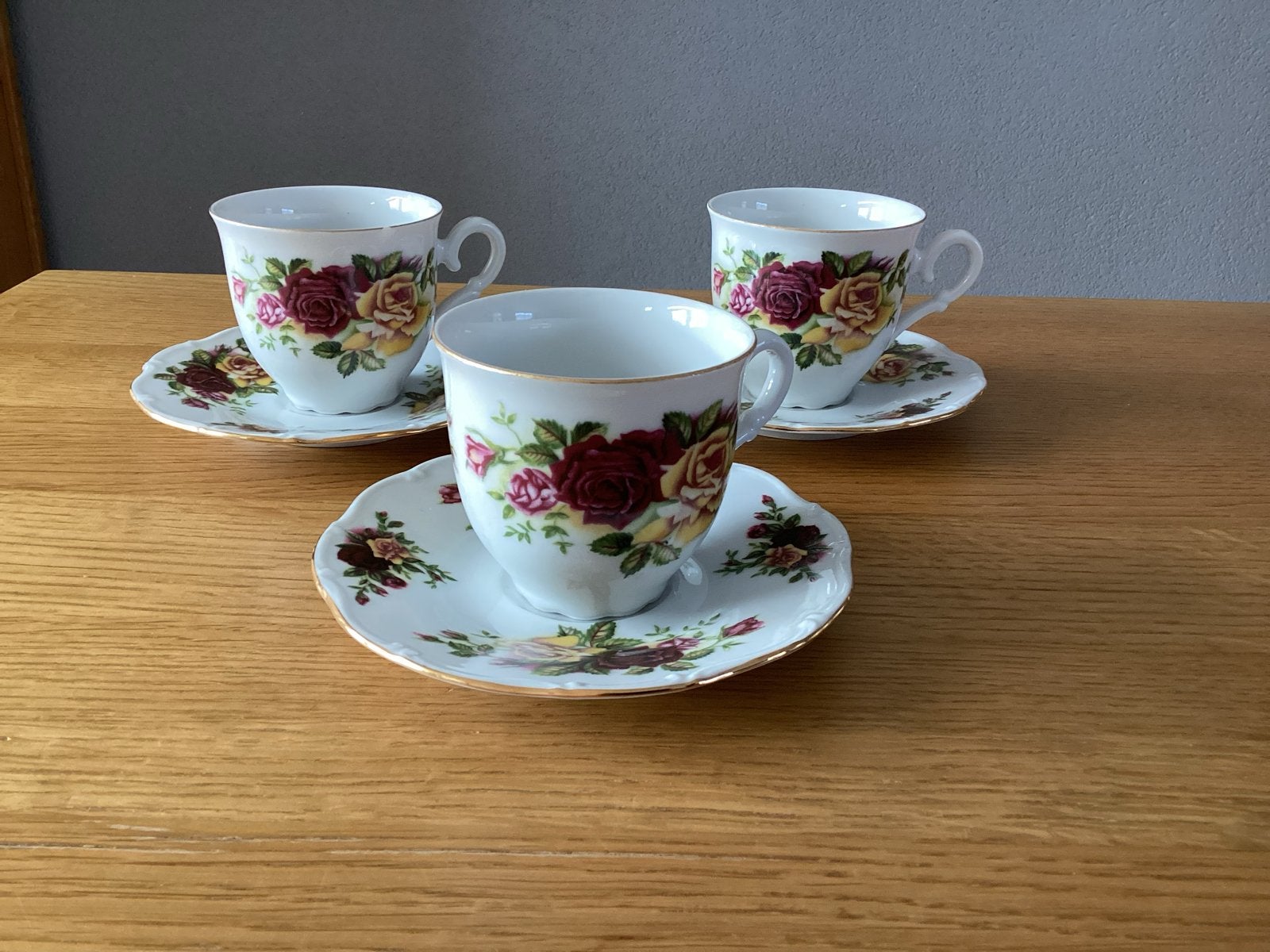 Vintage Tsjechoslowaaks porseleinen theeservies met rozen, Ophalen of Verzenden