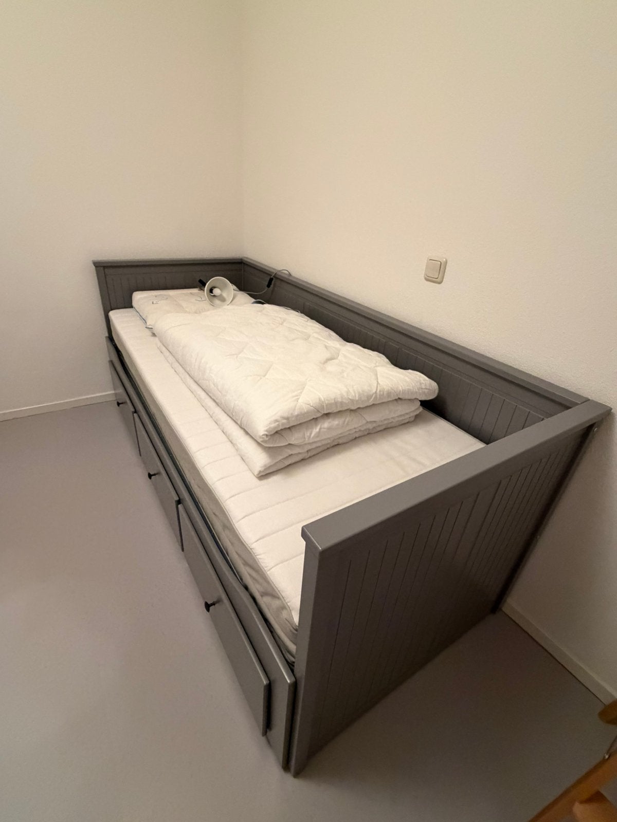 Hemnes bedbank, Huis en Inrichting, Ophalen, Eenpersoons, Zo goed als nieuw, 80 cm