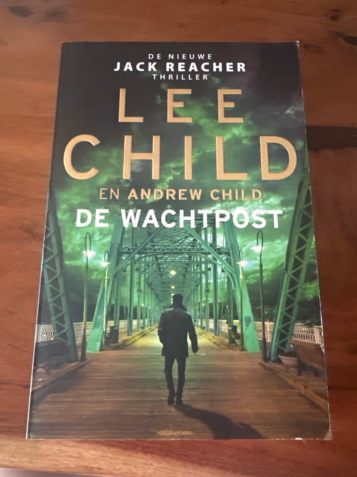 Lee Child & Andrew Child - De Wachtpost (Jack Reacher), Ophalen of Verzenden, Gelezen, Nederland