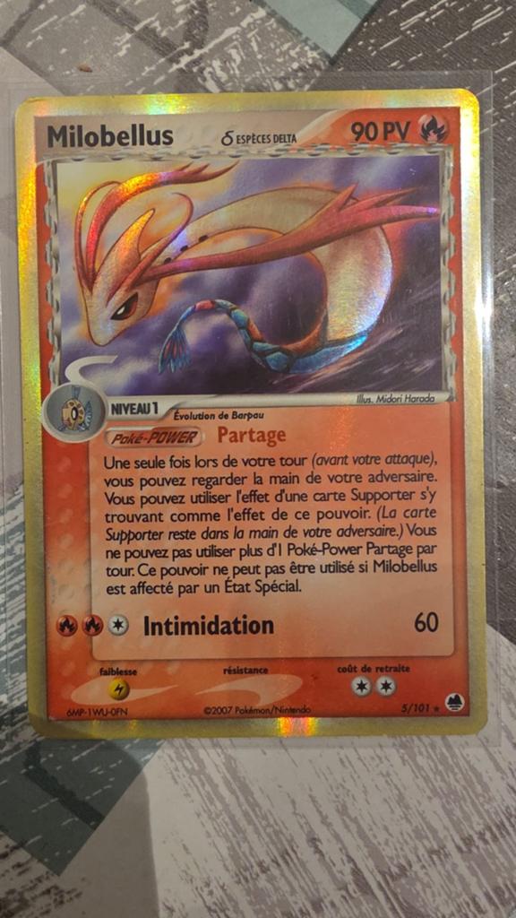 Milotic, Ophalen of Verzenden, Zo goed als nieuw, Losse kaart, Foil