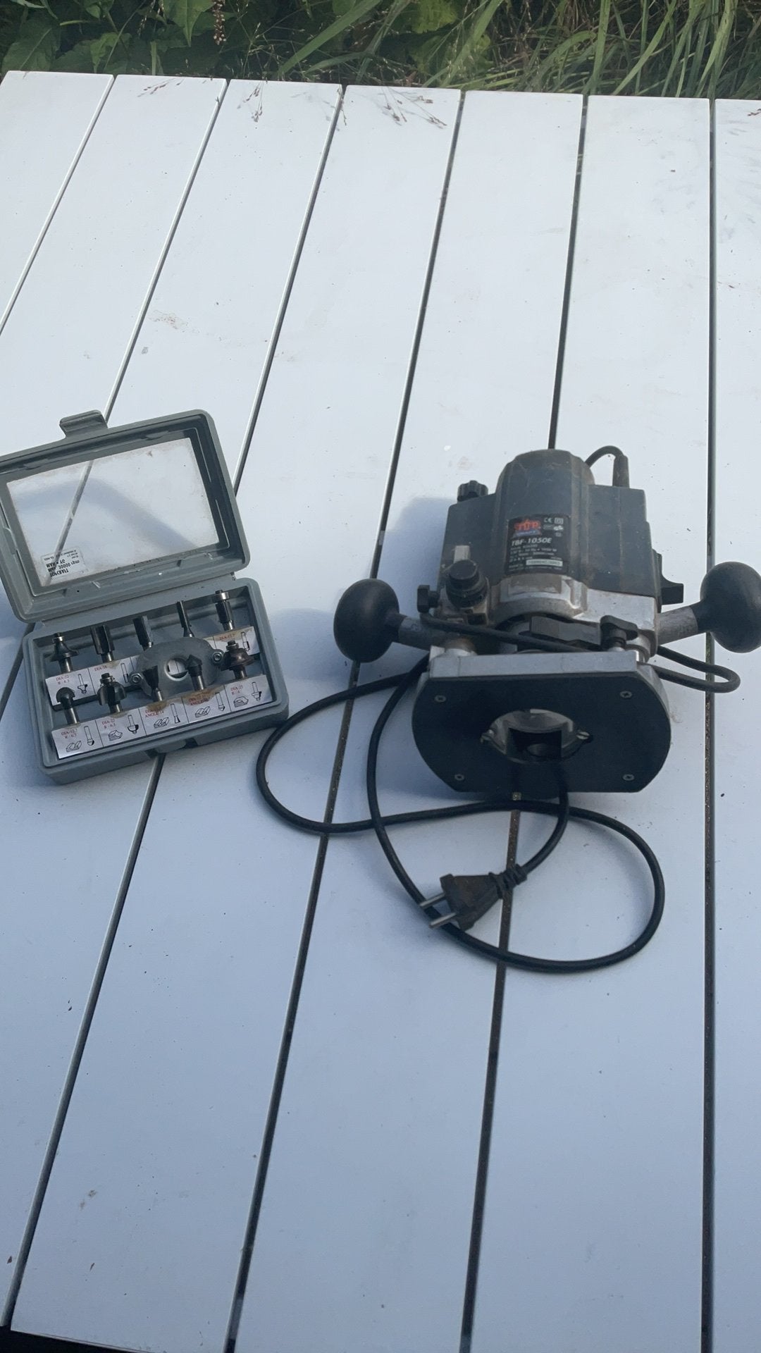 Bovenfrees met doosjes beitels, Doe-het-zelf en Verbouw, Gereedschap | Freesmachines, Ophalen of Verzenden, Zo goed als nieuw