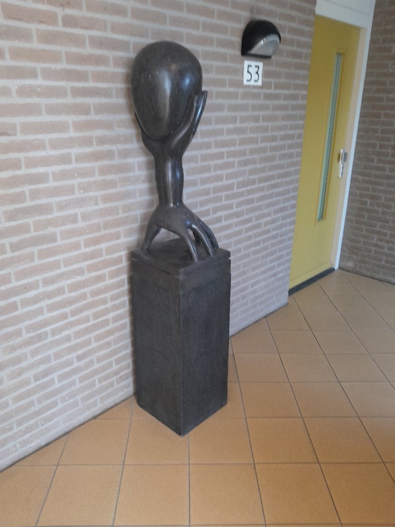 Beeld massief steen op sokkel, Ophalen, Gebruikt, Steen, Abstract beeld
