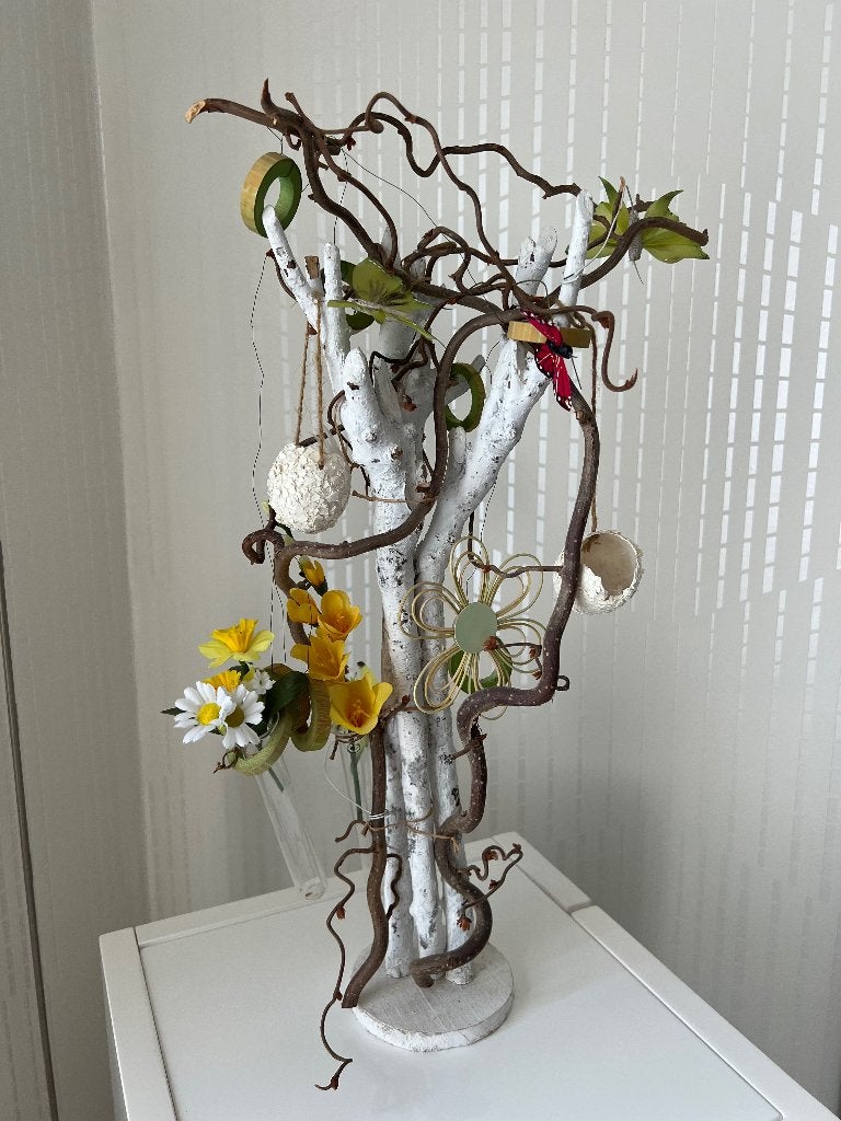 Houten decoratie standaard met bloemen , vlinders , eieren …, Ophalen of Verzenden, Gebruikt, Wit, Hout