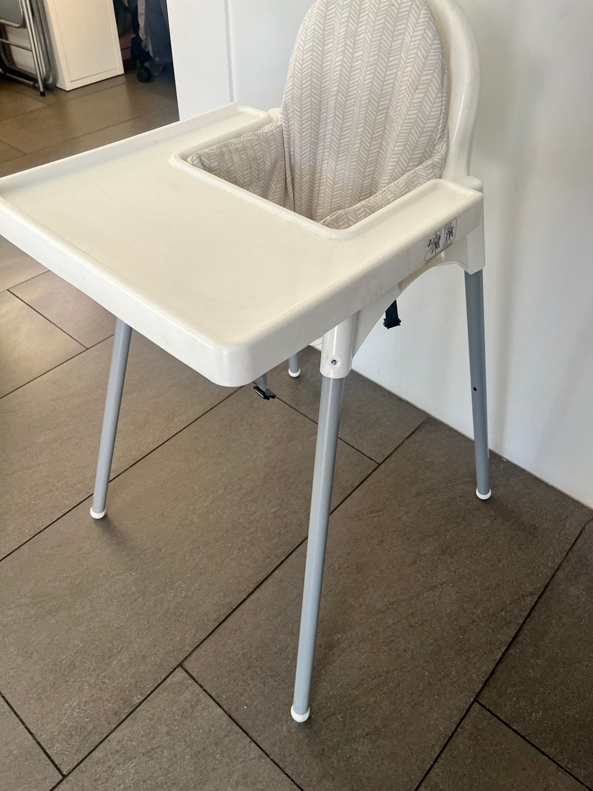 Ikea Antilop kinderstoel met kussen en gordel, Ophalen, Gebruikt, Overige typen, Afneembaar eetblad