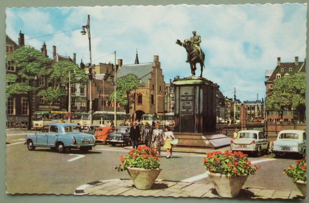 Den Haag - Buitenhof - oude autos - DAF VW Mercedes, Ophalen of Verzenden, 1960 tot 1980, Ongelopen, Zuid-Holland