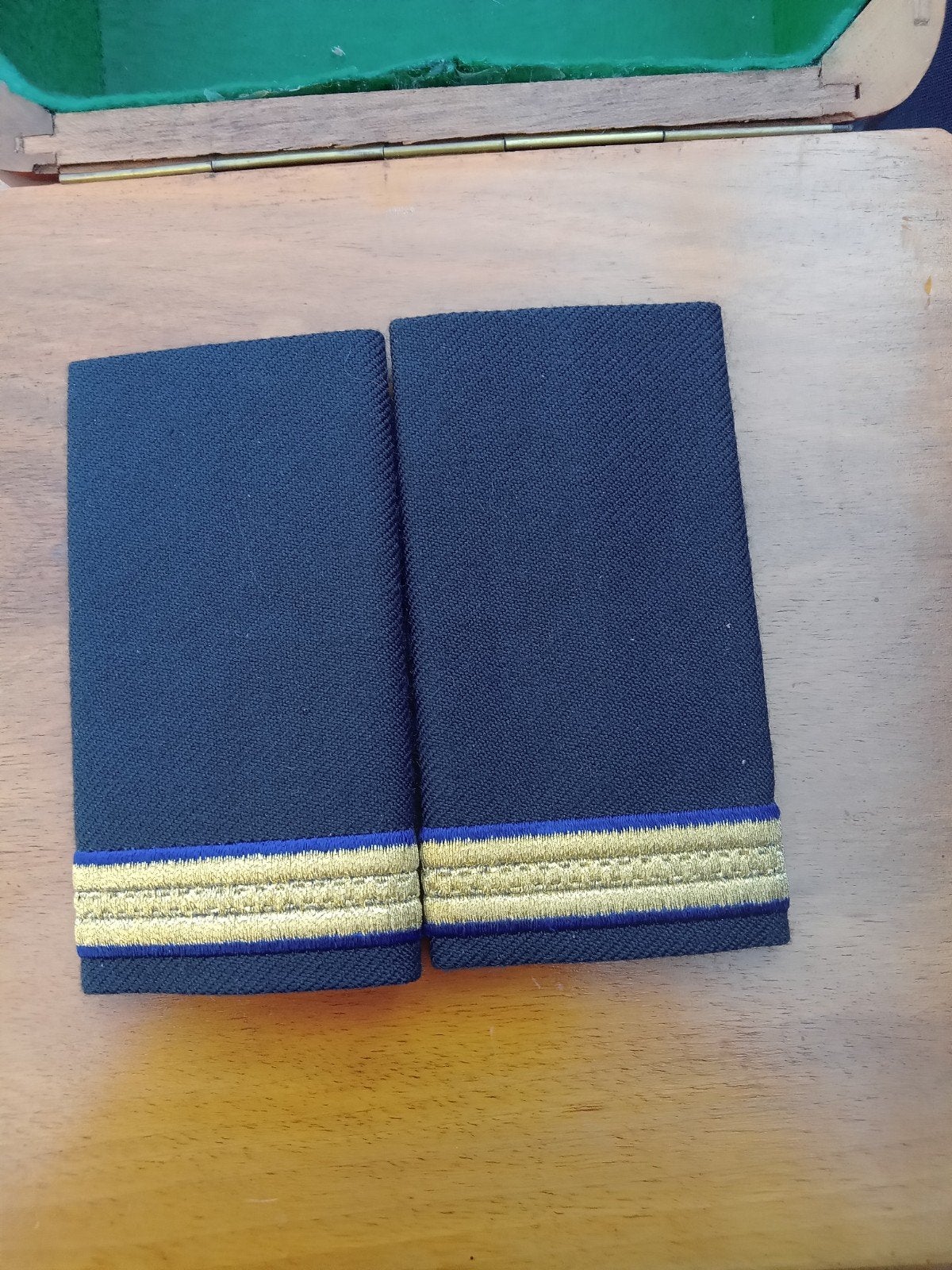 Epauletten Gala tenue KLU, Ophalen of Verzenden, Luchtmacht, Nederland, Embleem of Badge