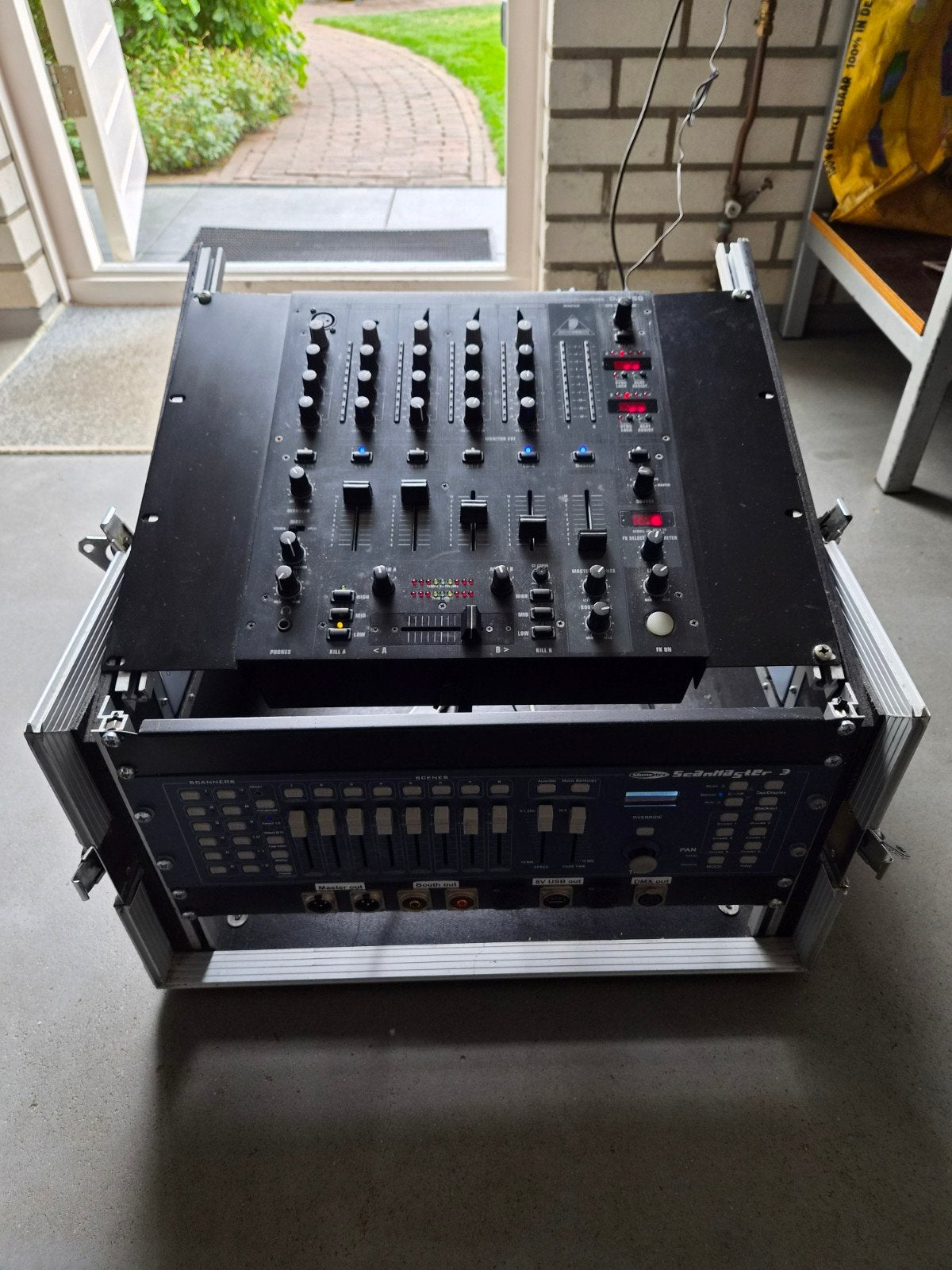 Flightcase incl. dj appratuur, Ophalen, Gebruikt