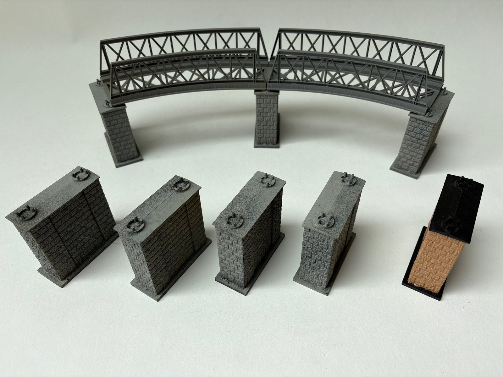 Heljan H0 1765/2 brugpijlers en brugdelen, Overige merken, Verzenden, Gelijkstroom of Wisselstroom, Brug, Tunnel of Gebouw