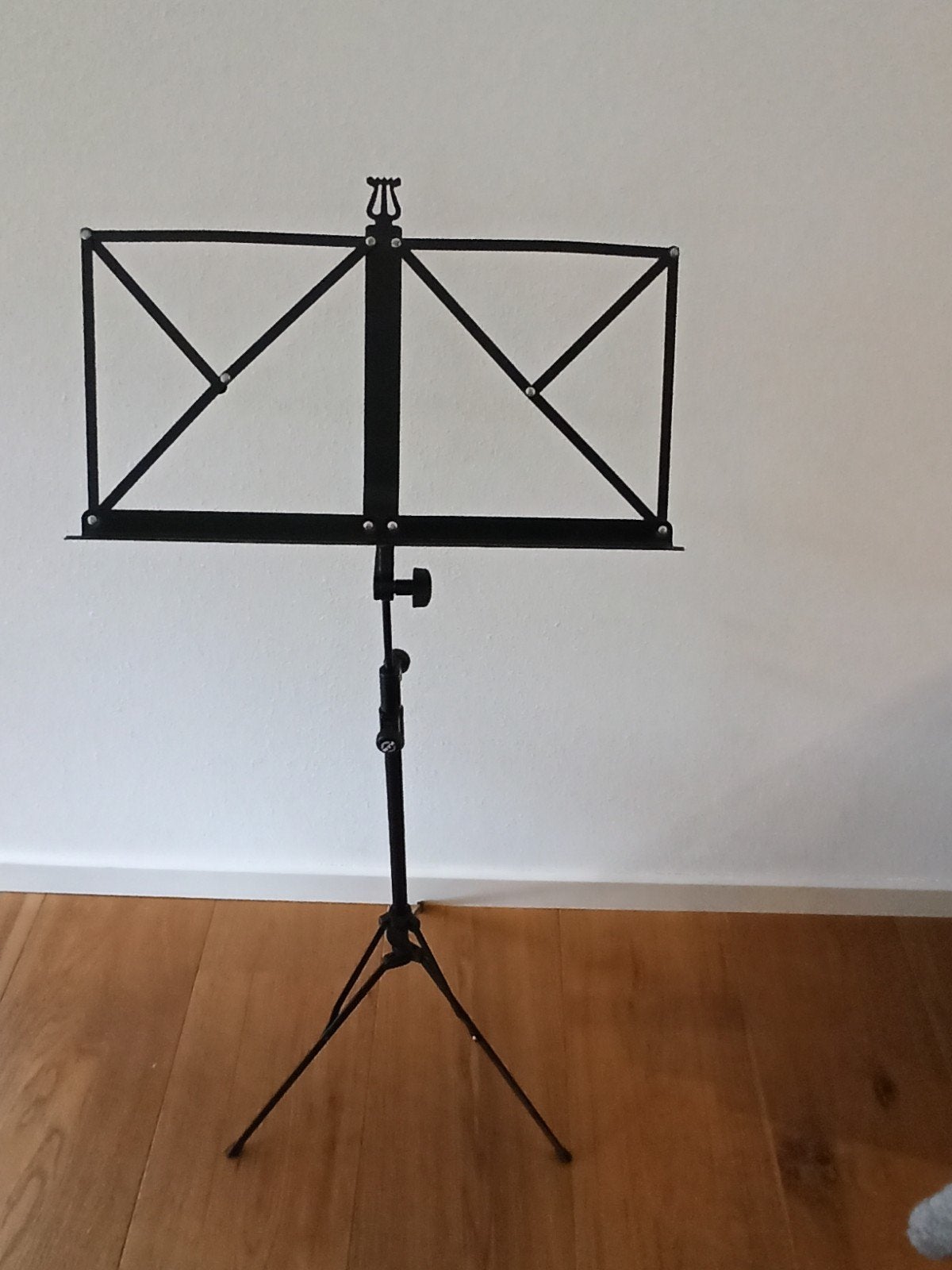 K&M Muziekstandaard - Zwart, Opvouwbaar, Muziek en Instrumenten, Ophalen of Verzenden, Gebruikt, Muziekstandaard, Overige instrumenten