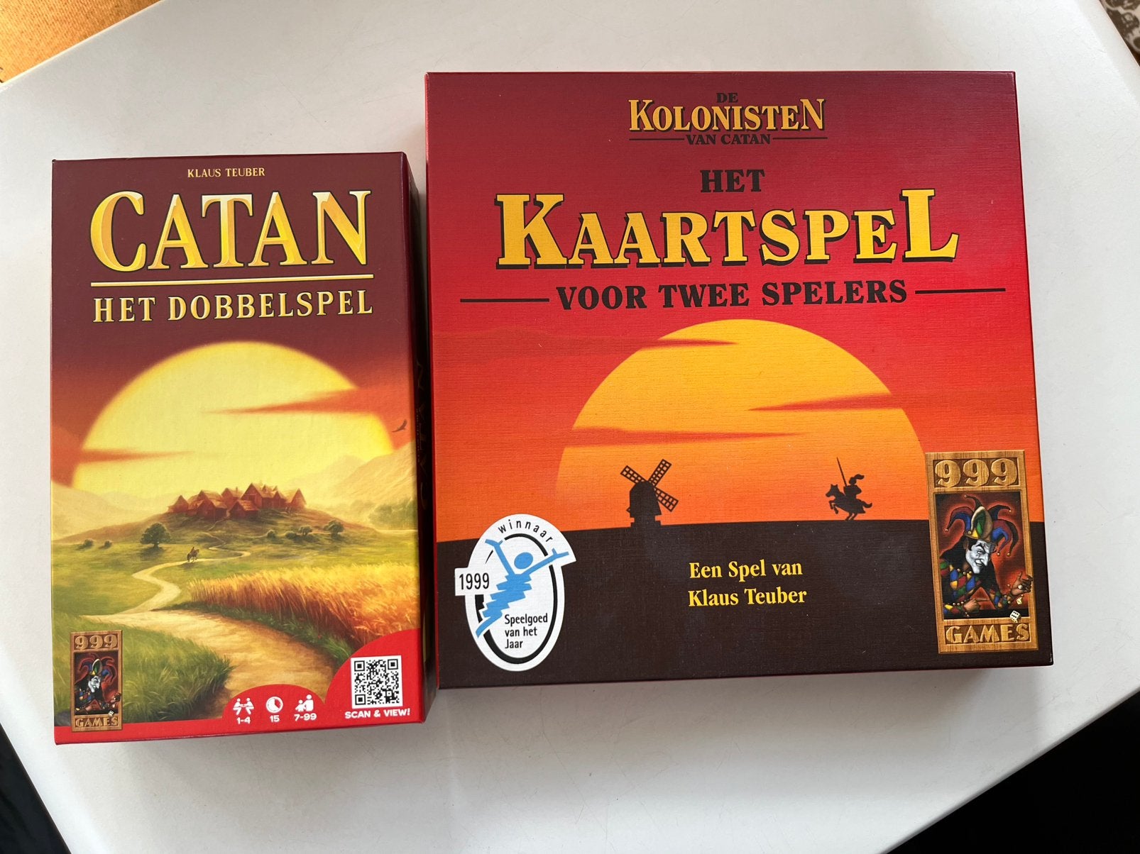2x Catan, Hobby en Vrije tijd, Gezelschapsspellen | Kaartspellen, Ophalen, Zo goed als nieuw