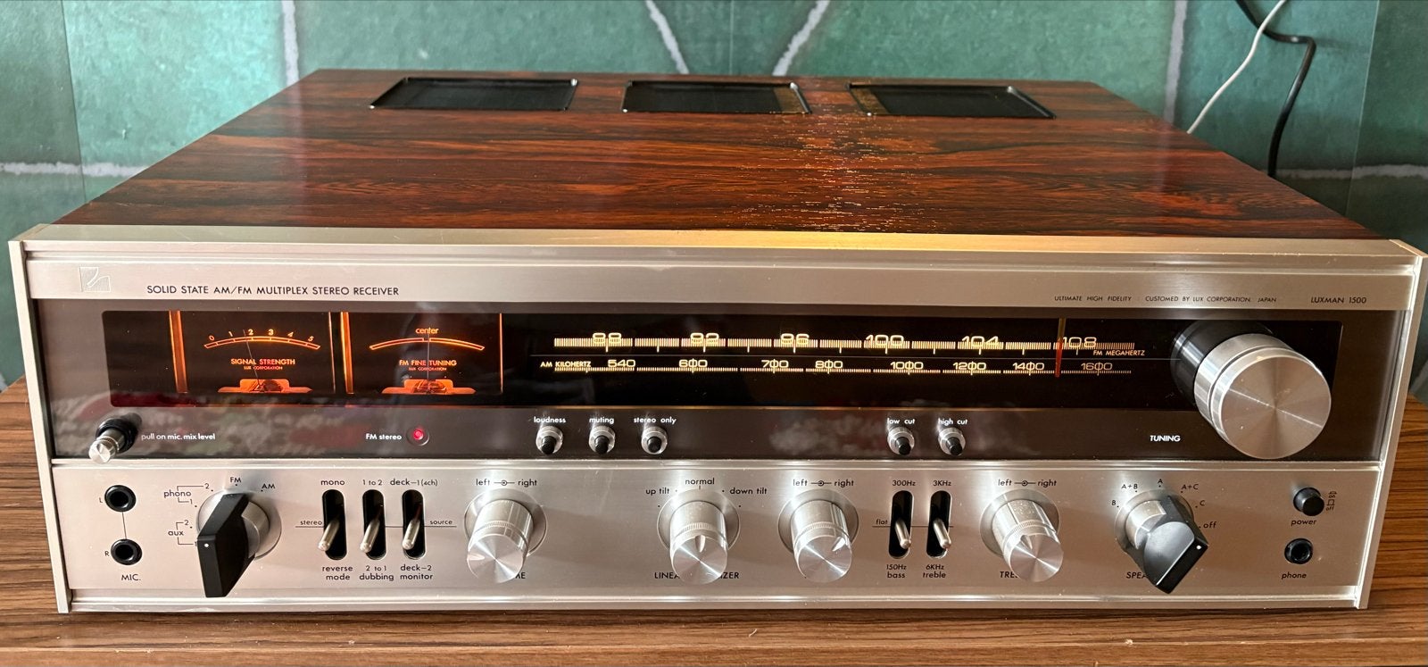 Luxman R-1500E Receiver: Topmodel, 2x75W, Prachtige Klank, Gebruikt, 60 tot 120 watt, Stereo, Ophalen