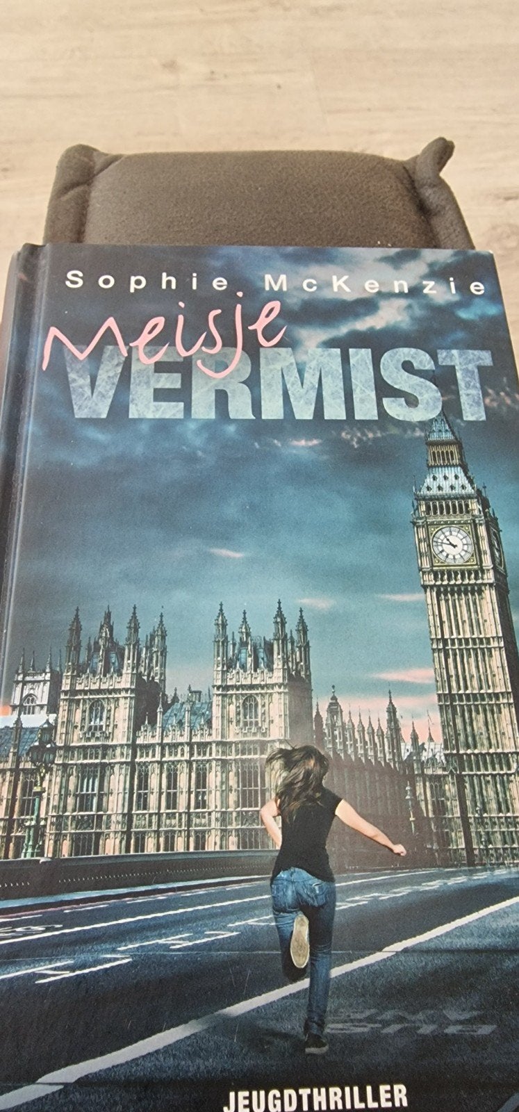 Meisje Vermist - Sophie McKenzie (Jeugdthriller), Ophalen of Verzenden, Zo goed als nieuw, Sophie McKenzie, Europa overig