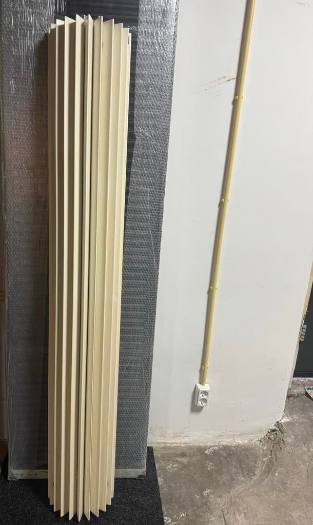 Jaga Iguana Circo 180x28 + handoekrek design Radiator! Creme, Ophalen, Gebruikt, Radiator, 60 tot 150 cm