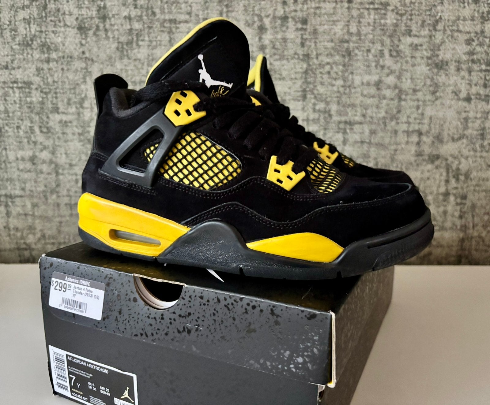 Nike air jordan 4 yellow thunder, Kleding | Heren, Verzenden, Zwart, Sneakers of Gympen, Gedragen