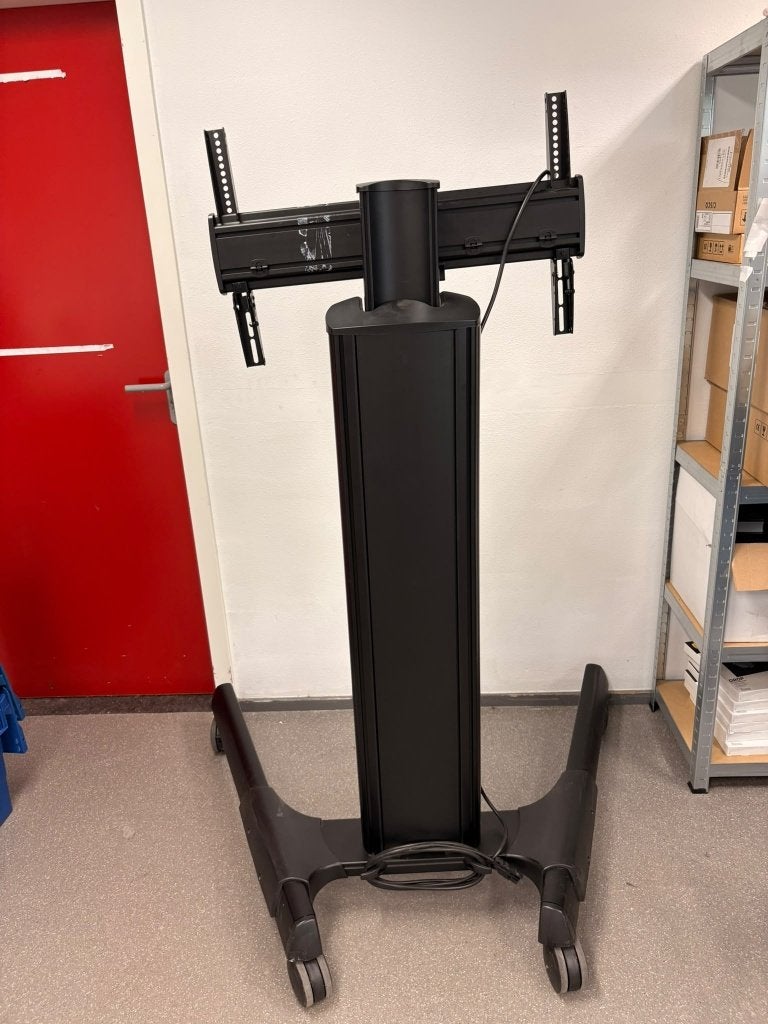 Professionele Chief MPAUB mobiele TV- en displaywagen, Ophalen of Verzenden, ., ., .