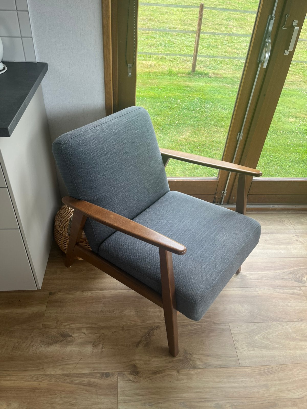 IKEA EKENÄSET fauteuil – grijs – Scandinavisch design, Huis en Inrichting, Fauteuils, Ophalen, Zo goed als nieuw, 75 tot 100 cm