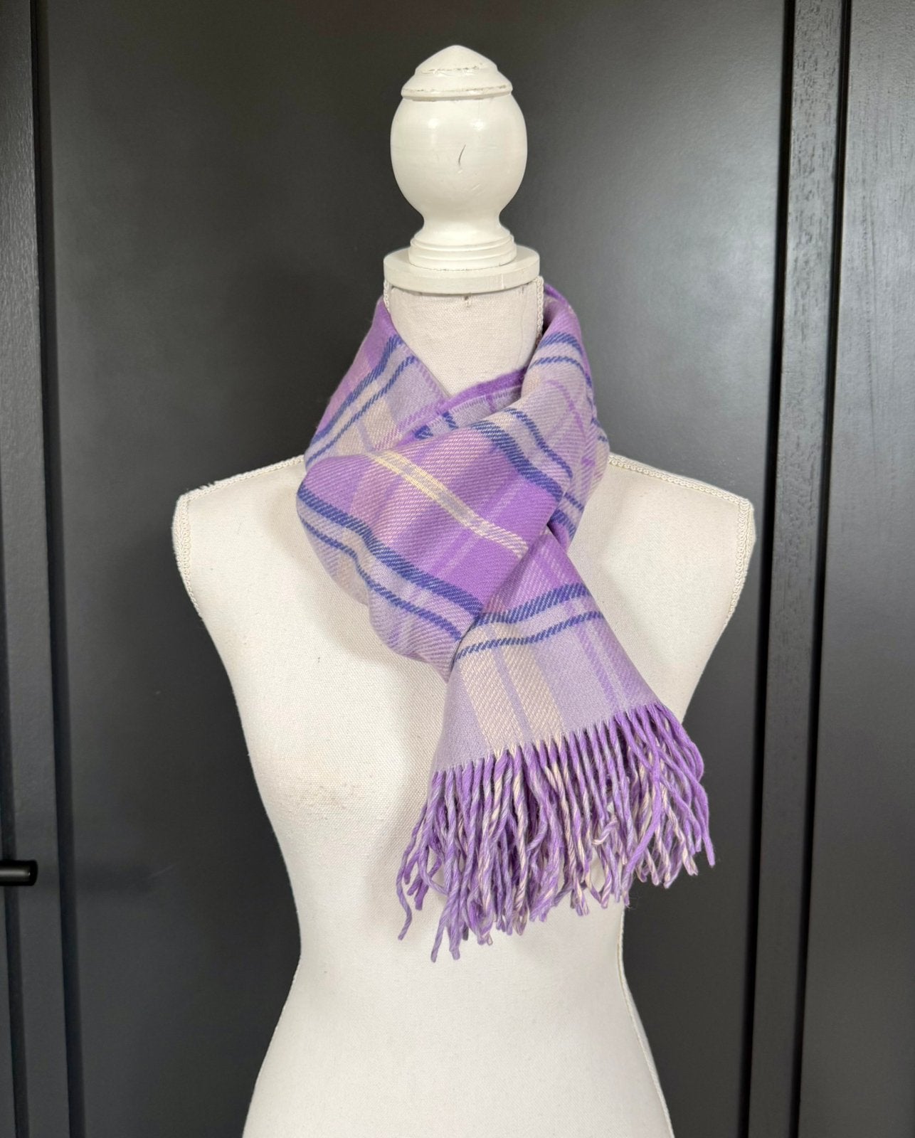 Foto 5 van Balmain Paris lilac geruite wol mix sjaal