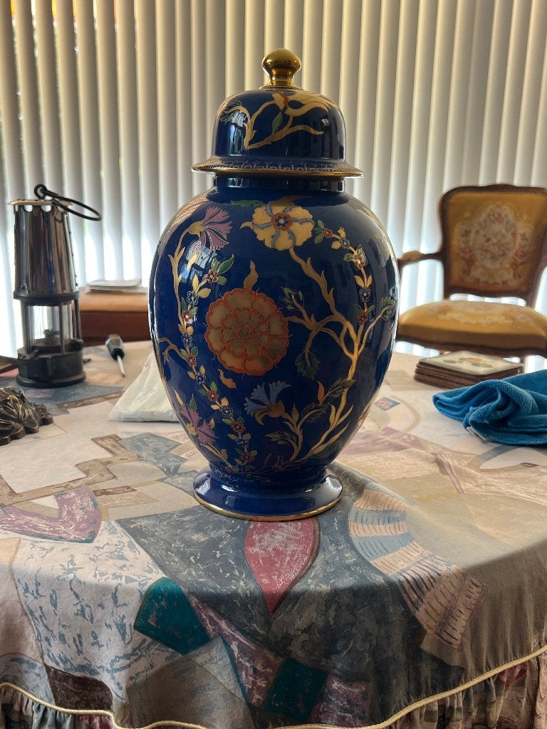 Decoratieve porseleinen dekselvaas, Antiek en Kunst, Antiek | Vazen, Ophalen of Verzenden