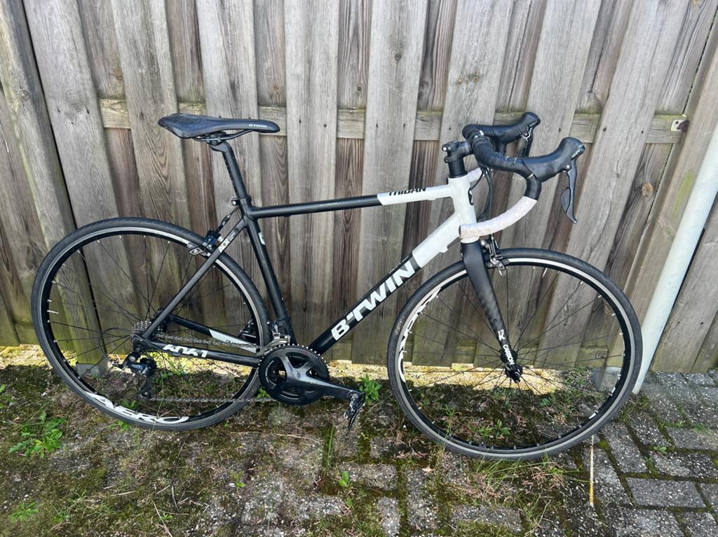 B’twin Triban 520 Racefiets maat M (opknapper), Fietsen en Brommers, Aluminium, Zo goed als nieuw, Meer dan 20 versnellingen, Ophalen
