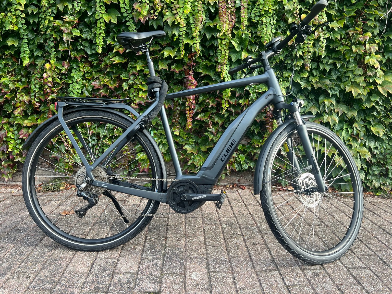 Cube Touring Pro E-bike - maat M 56cm, Ophalen, Gebruikt, Cube, 50 km per accu of meer