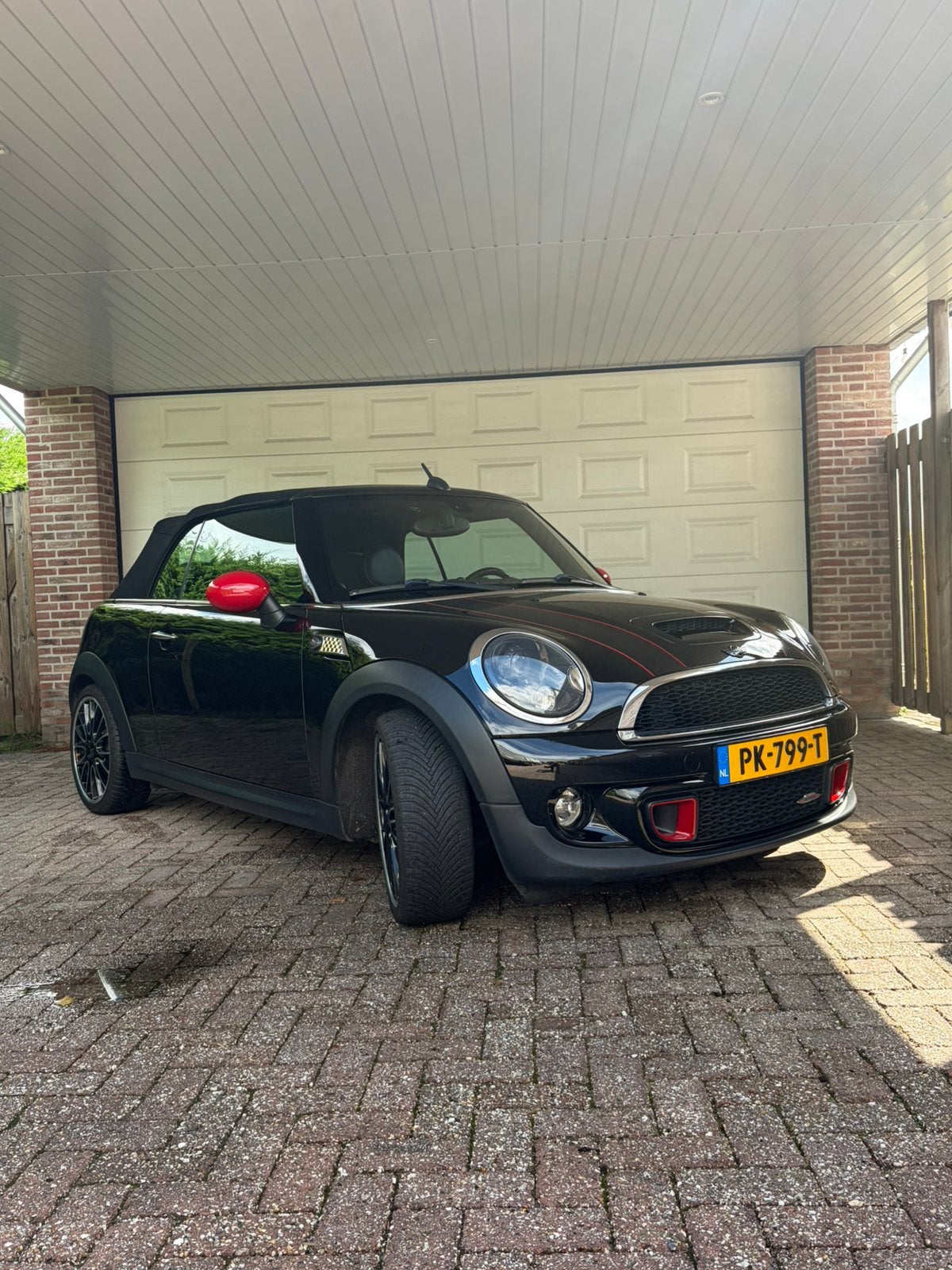 Mini 1.6 John Cooper Works Cabrio 2011 Zwart, Auto's, Mini, Voorwielaandrijving, Zwart, 4 cilinders, Cabriolet
