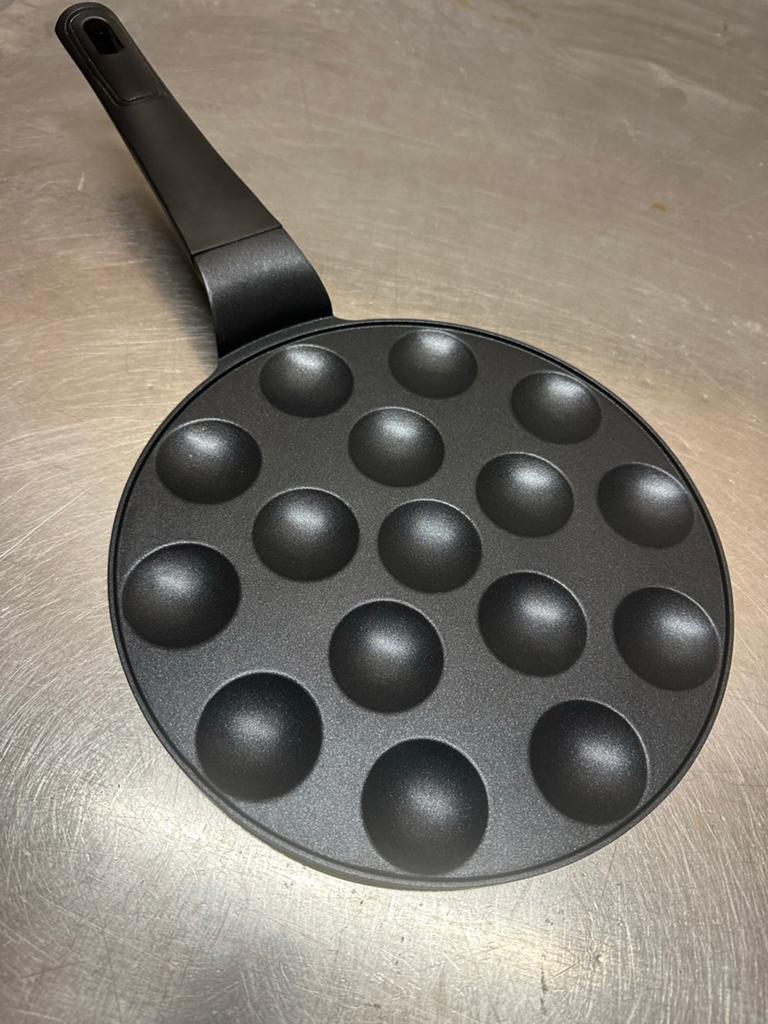 Poffertjespan - Perfect voor heerlijke poffertjes, Ophalen of Verzenden, Nieuw, Aluminium, Koekenpan of Braadpan