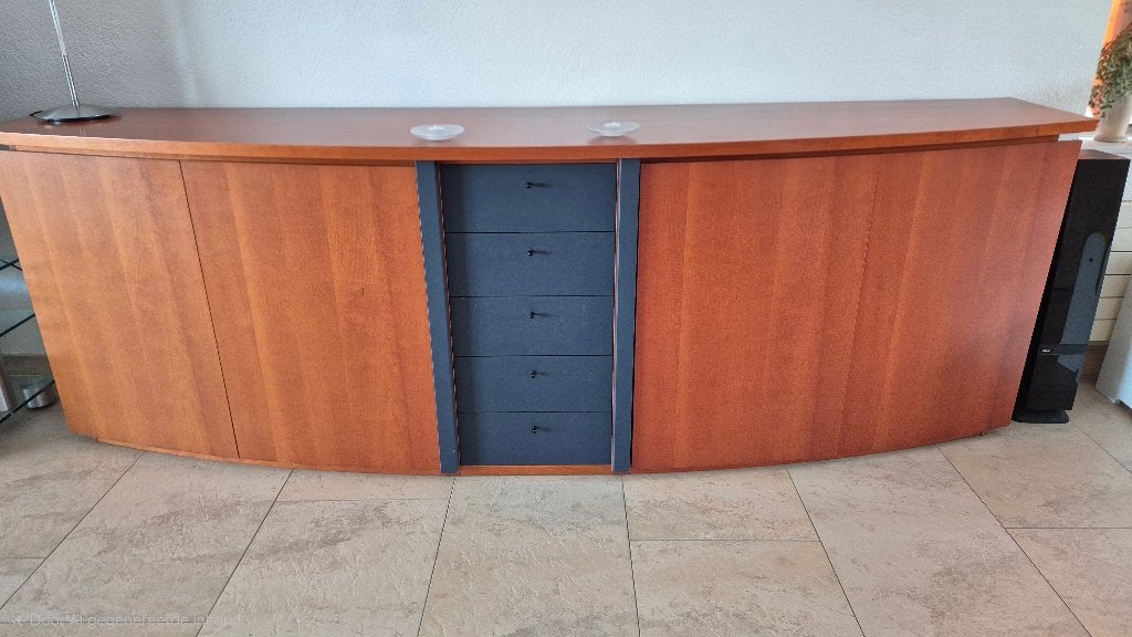 Modern en ruim dressoir 2.70 m. kersen met blauw, Gebruikt, Met deur(en), 200 cm of meer, Modern