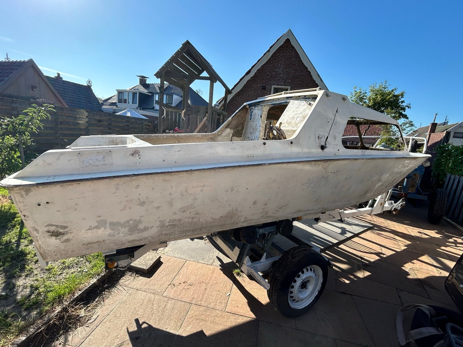 Opknapper boot met trailer, Watersport en Boten, 8 pk, Gebruikt, Kajuitboot, Buitenboordmotor