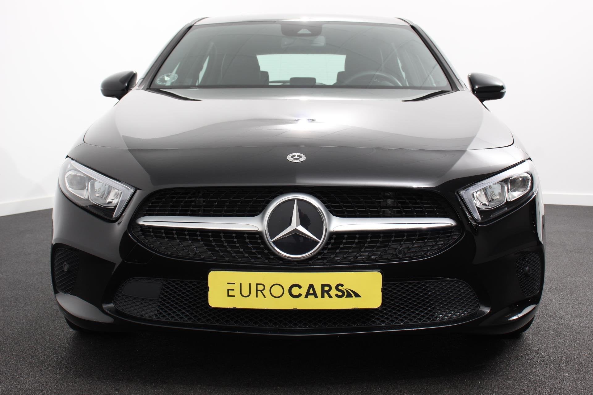 Mercedes-Benz A-klasse 180 7-DCT Progressive Style Plus Navi, Auto's, 136 pk, Gebruikt, 4 cilinders, Leder en Stof
