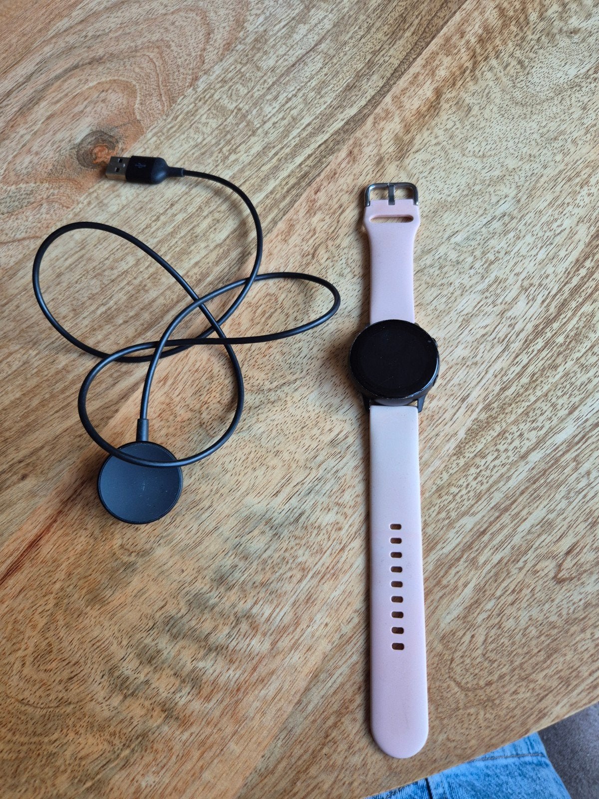Samsung Galaxy Watch Active - Roze met oplader, Gebruikt, Ophalen of Verzenden, Samsung, Afstand