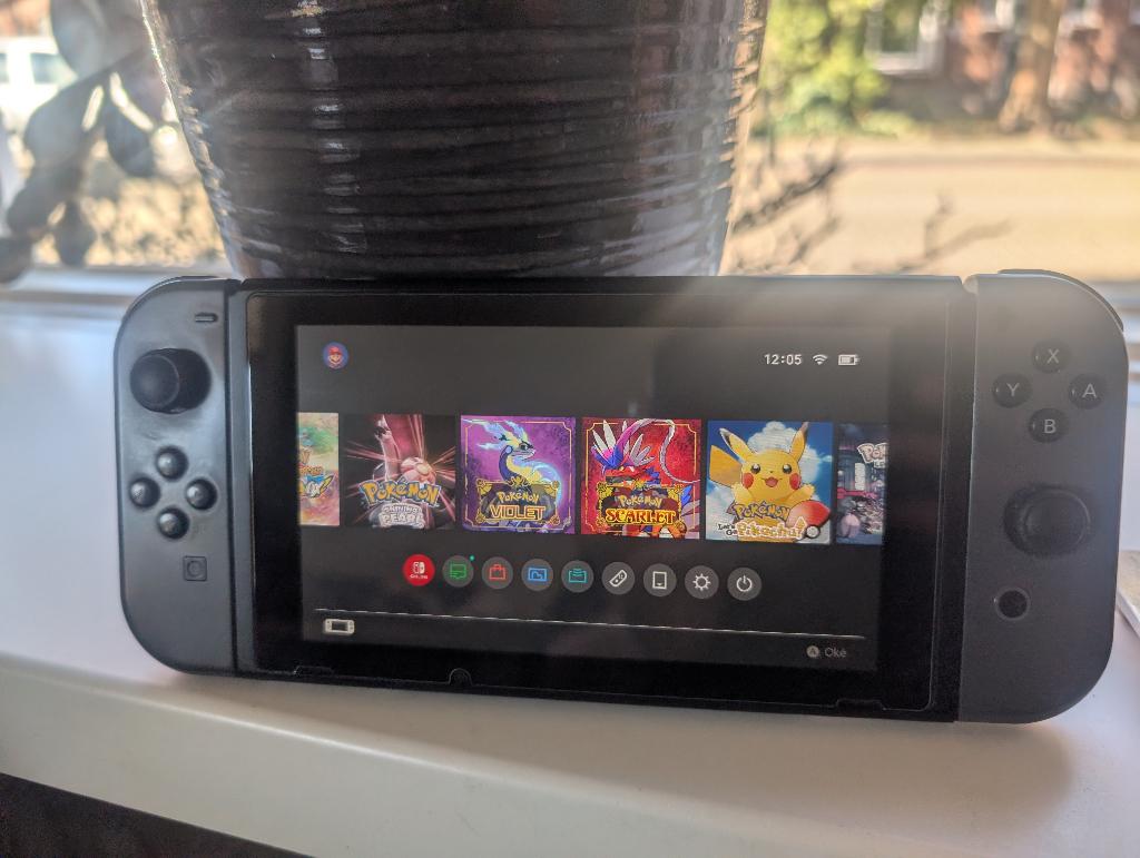 Nintendo Switch met Pokemon Games en nog veel meer, Avontuur en Actie, Gebruikt, 1 speler, Ophalen of Verzenden