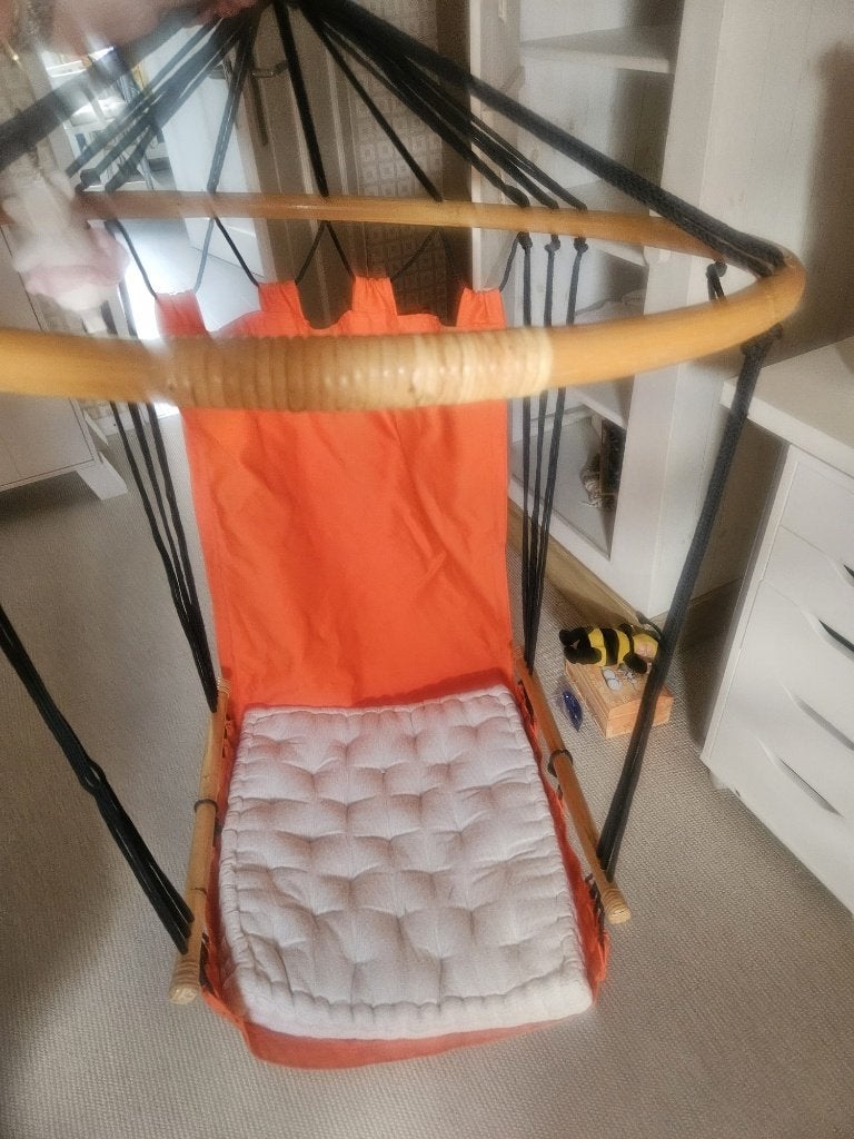 Hangstoel, Ophalen, Zo goed als nieuw