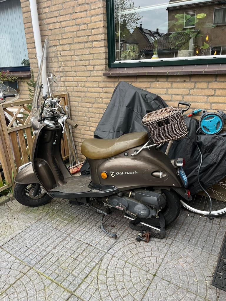 Scooter, BTC Old classic, Fietsen en Brommers, Snorfietsen en Snorscooters, Gebruikt, Overige merken, Benzine, Ophalen of Verzenden