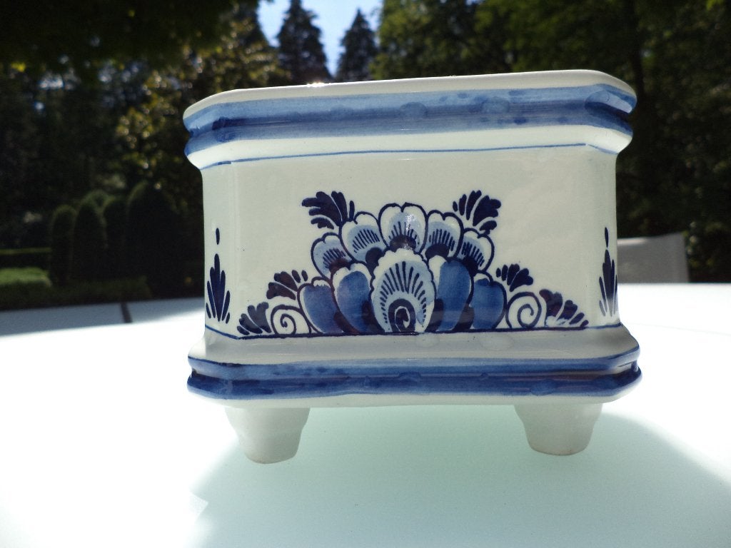 VTG DELFT plantpot jardinière B/W Delfts gesigneerd kroon &, Ophalen of Verzenden
