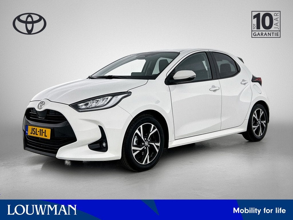 Toyota Yaris 1.5 Hybrid 115 Dynamic (bj 2025, automaat), 12 maanden, Gebruikt, Wit, 1490 cc