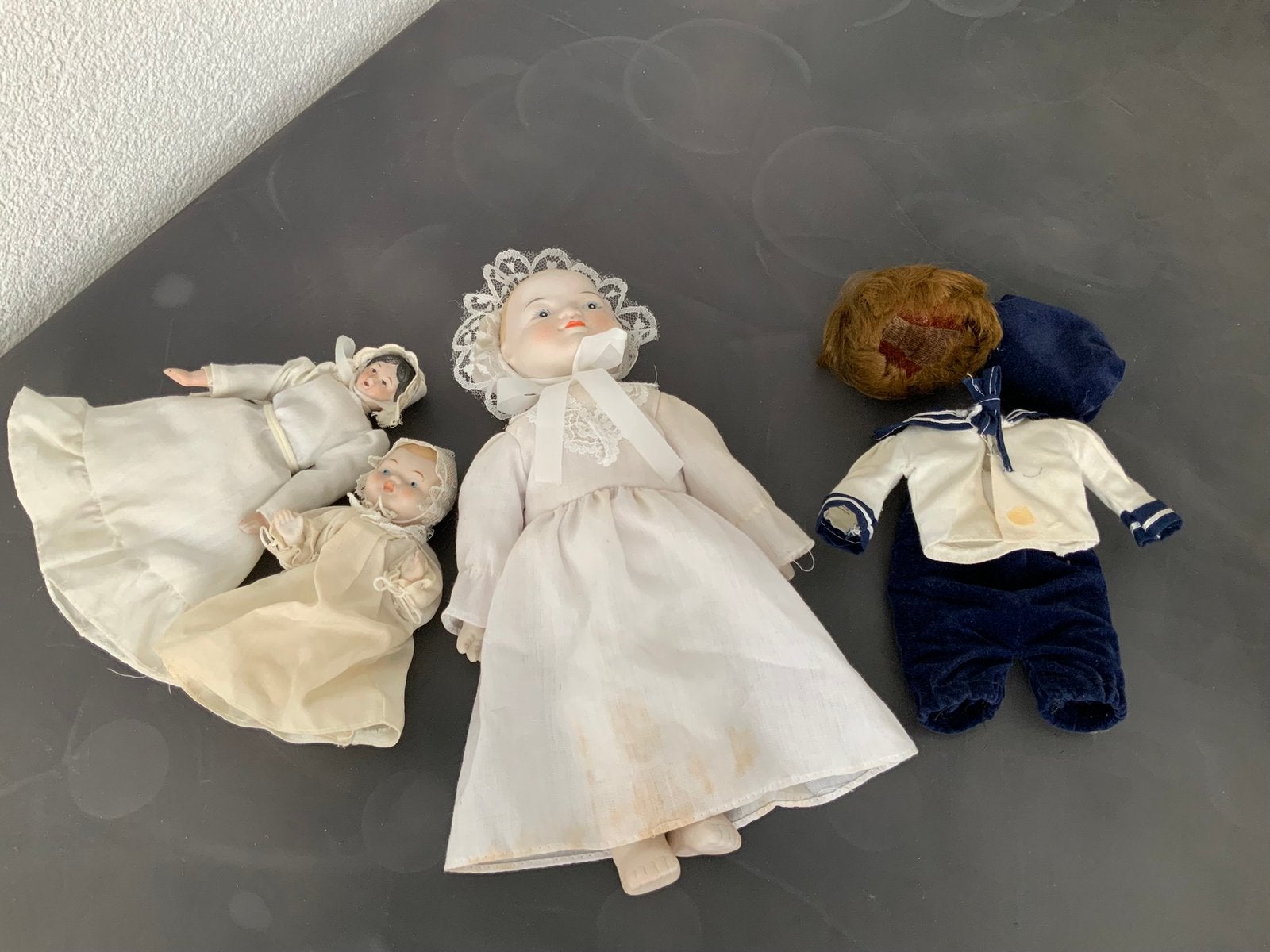 Oude porseleinen popjes. En wat kleertjes en pruik., Ophalen of Verzenden, Zo goed als nieuw, Pop