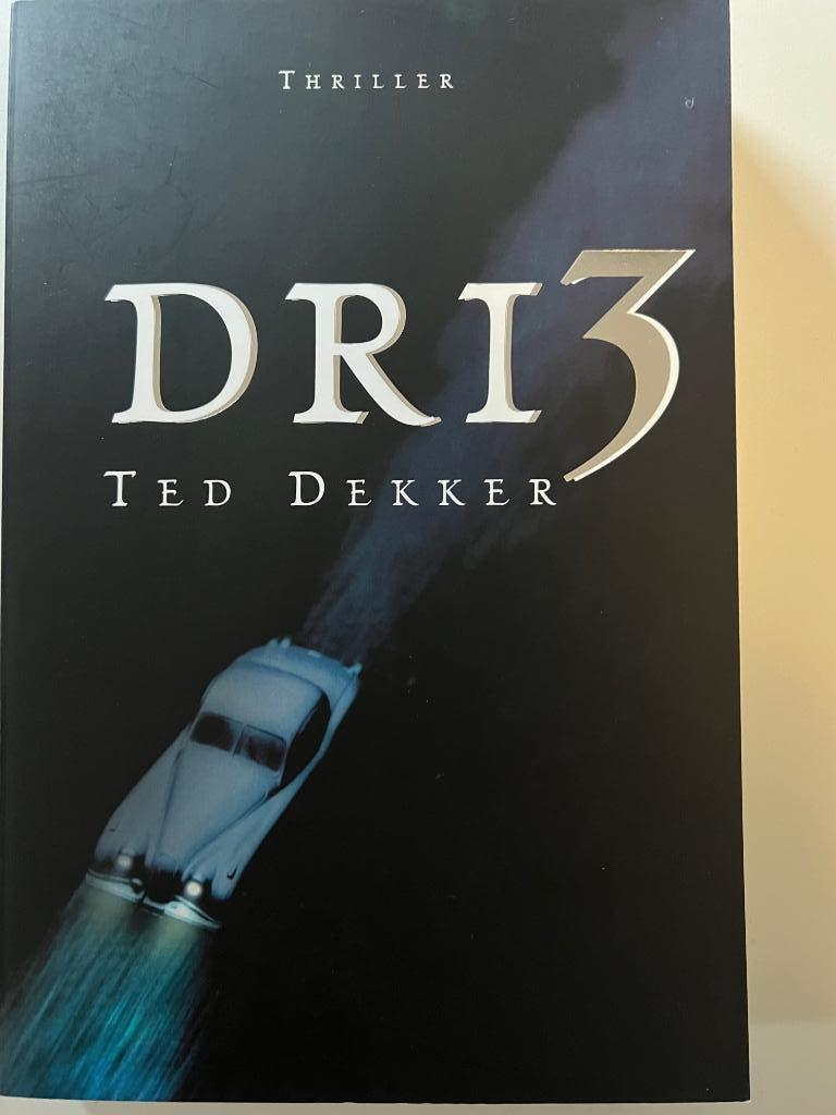 Dr13 - Ted Dekker - thriller paperback, Boeken, Ophalen of Verzenden, Gelezen