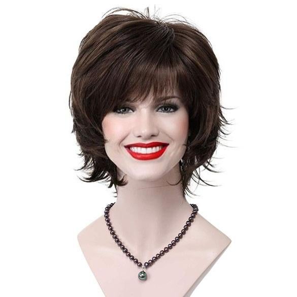 Moderne pruik kort haar met plukjes kleur 8, Verzenden, Nieuw, Pruik of Haarverlenging