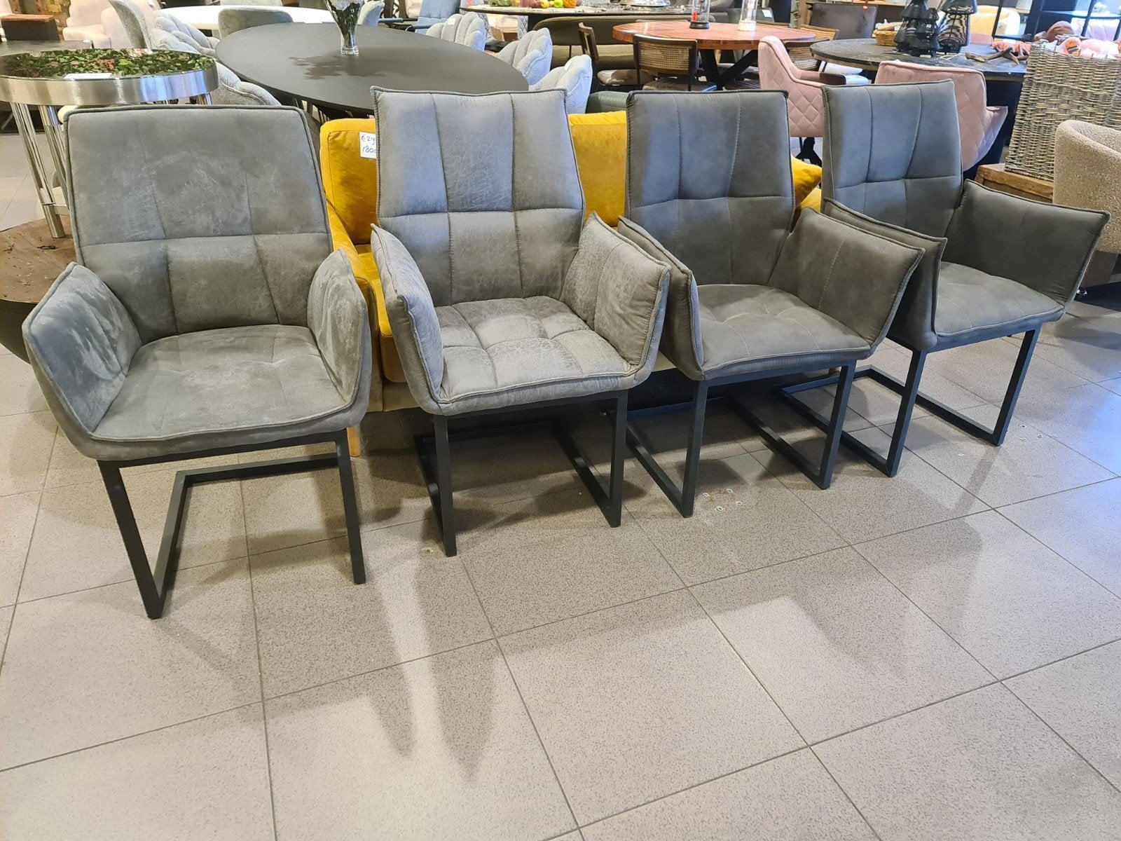 nieuwe eetkamerstoelen leer microvezel grijs op slee bkeuze, Huis en Inrichting, Stoelen, Ophalen, Industrieel landelijk barok brocante koloniaal boheems vintage