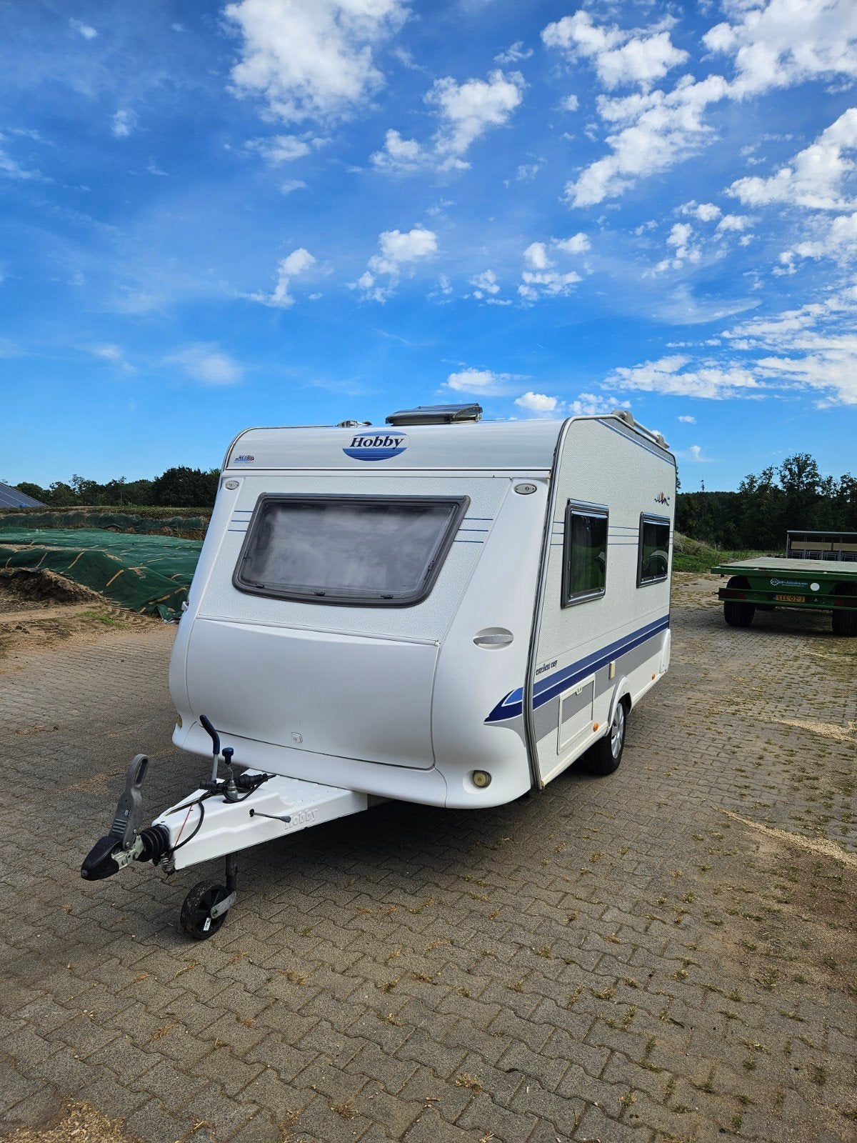 Hobby Excellent Easy 400 SF Caravan met Mover en Fietsenrek, Caravans en Kamperen, Vast bed, Hobby, Treinzit, 750 - 1000 kg