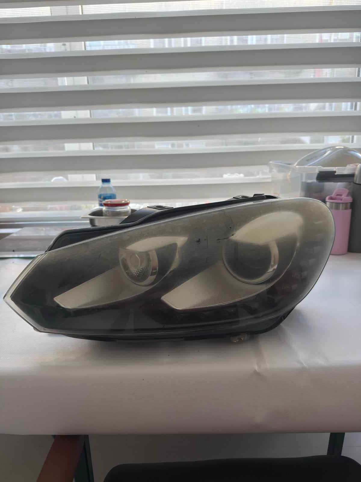 VW Golf 6 Xenon Koplamp Rechts - Hella 5K1941751D, Auto-onderdelen, Ophalen of Verzenden, Gebruikt, Volkswagen