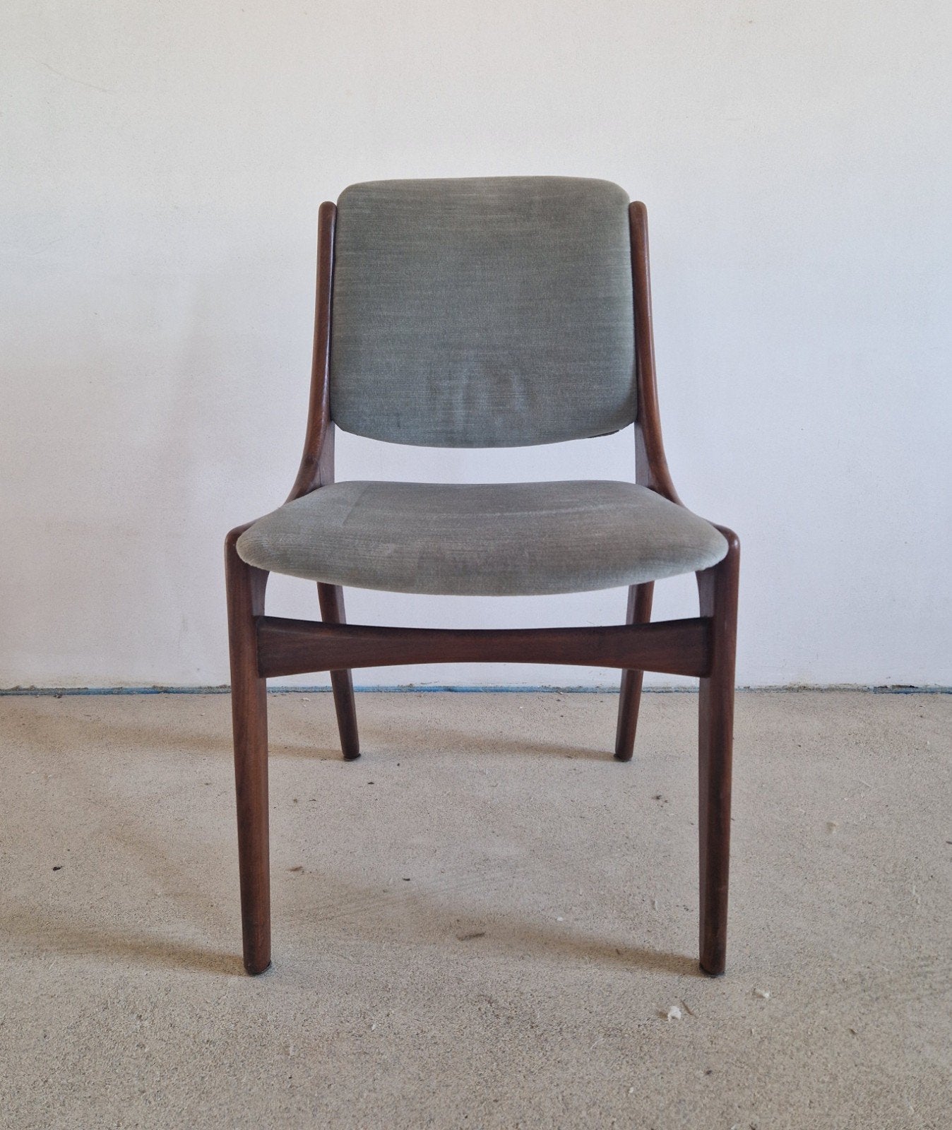 4 eetkamerstoelen Louis van Teeffelen, Ophalen