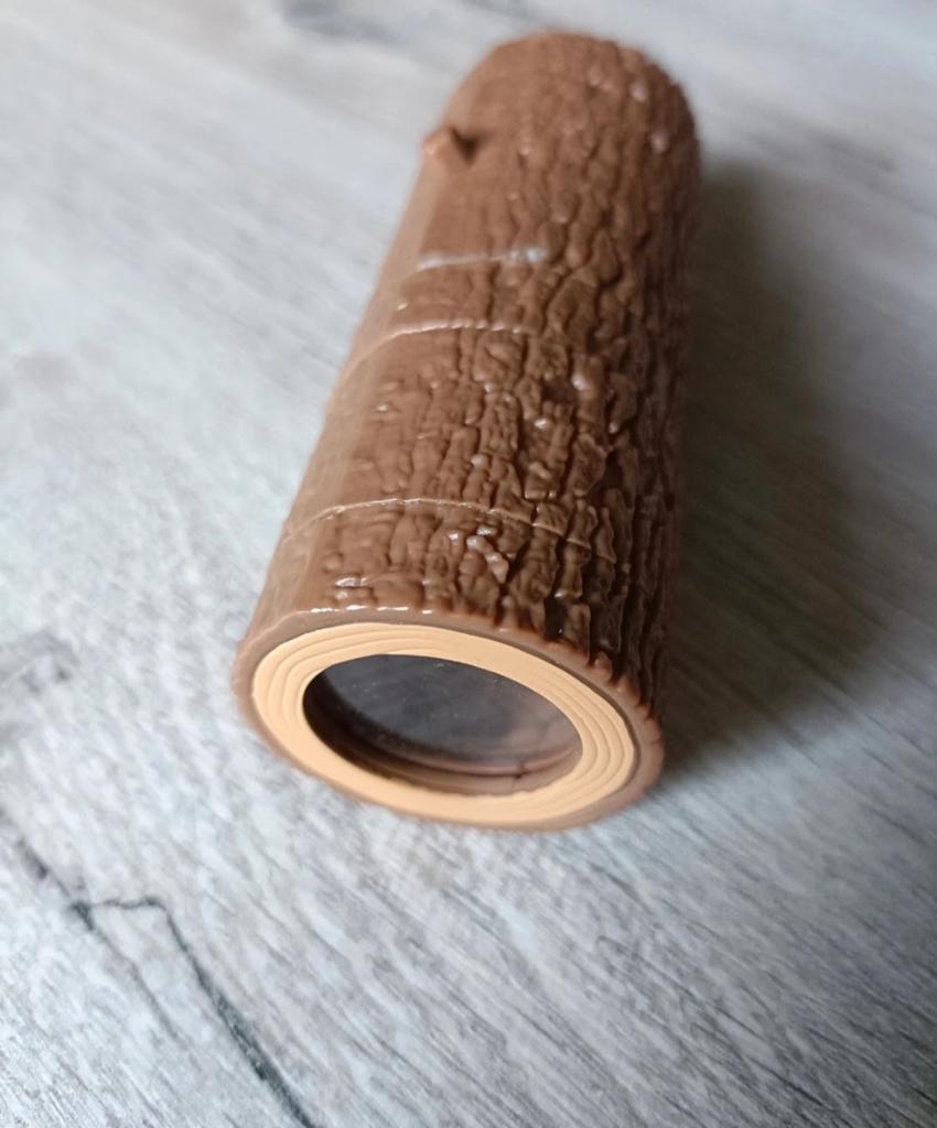 Leuke speelgoed verrekijker in boomstam design, Audio, Tv en Foto, Optische apparatuur | Verrekijkers, Verzenden, Gebruikt, Minder dan 8x